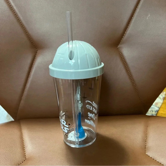 NEW Zak Star Wars 22oz Plastic Straw Tumbler with Lid and 3D Millennium Falcon - Picture 2 of 5